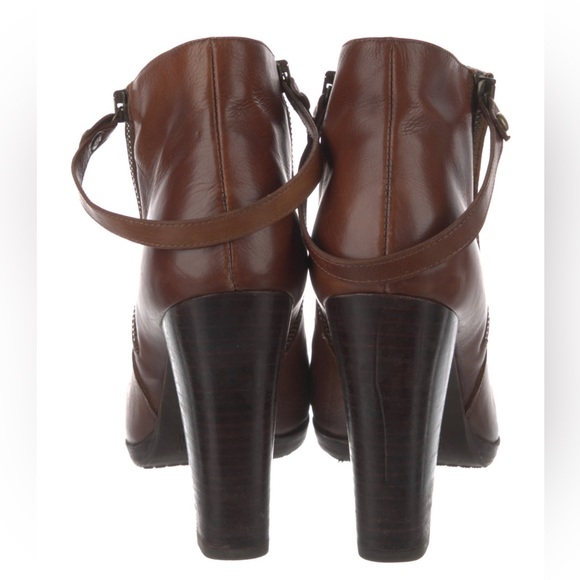 Brown Stuart Weitzman Brown leather boots size 8 - Picture 3 of 6